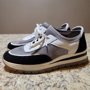 Naturalizer Sneaker Shoe